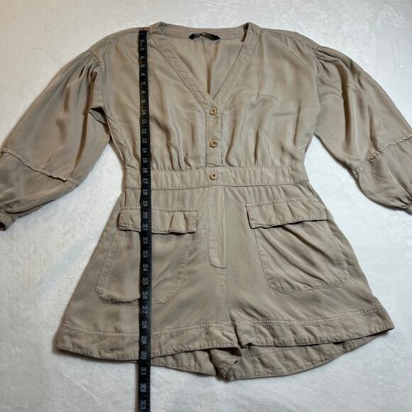 ZARA V-Neck Button Up Utility Playsuit Romper Size Medium Neutral Safari Casual - Picture 14 of 15